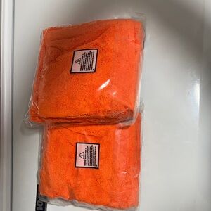 Orange Microfiber Cleaning Cloths